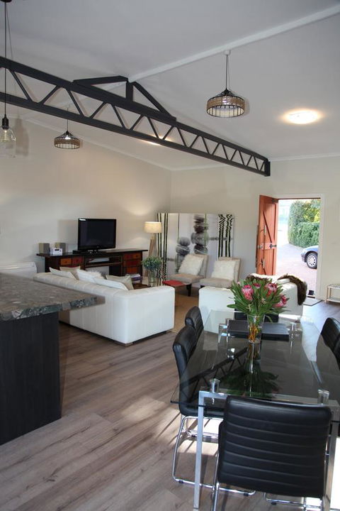 The WeareHouse In Deloraine - Australia Accommodation 29