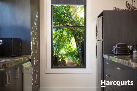 The WeareHouse In Deloraine - Australia Accommodation 12