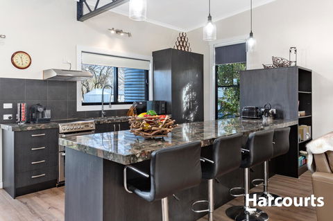 The WeareHouse In Deloraine - Australia Accommodation 17