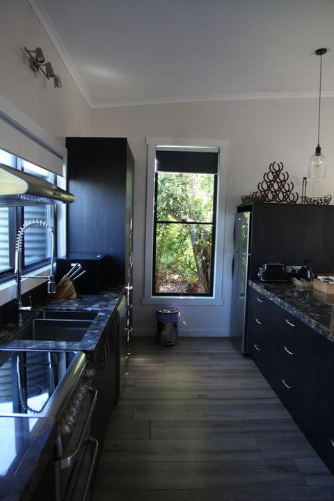The WeareHouse In Deloraine - Australia Accommodation 32