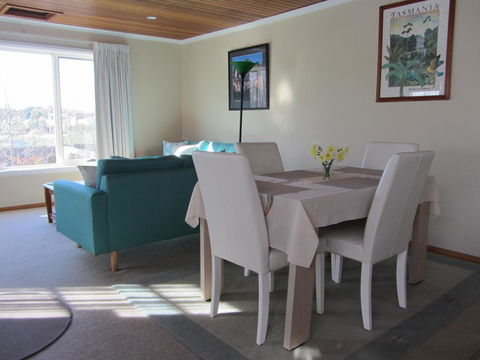 Elm Trees Accommodation @ Ross - Australia Accommodation 13