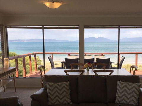 Swansea Beach House Oceanfront - Australia Accommodation 15