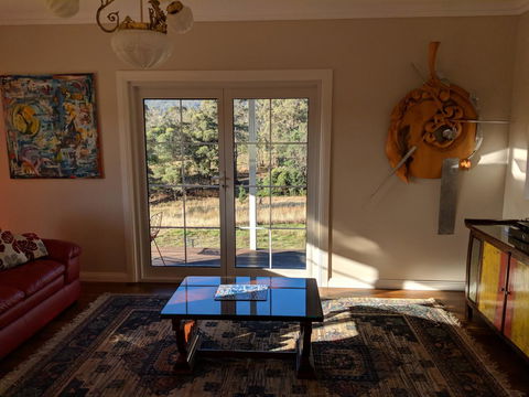 Mountain Blue Guest House - Australia Accommodation 4