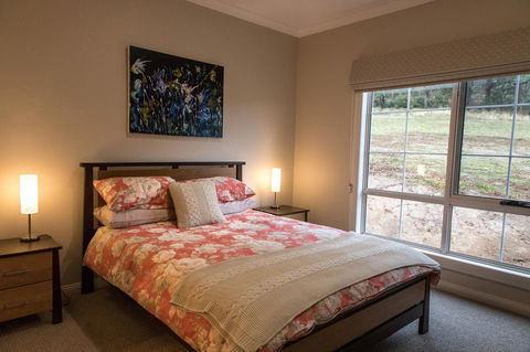 Mountain Blue Guest House - Australia Accommodation 17