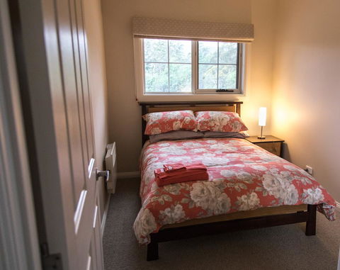 Mountain Blue Guest House - Australia Accommodation 15