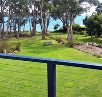 Four Seasons Waterfront Villas - Australia Accommodation