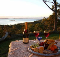 Island View Spa Cottage - Australia Accommodation