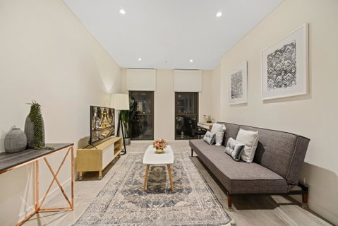New 2 Beds Apt Mins Walking To Darling Harbour,QVB - Australia Accommodation 0