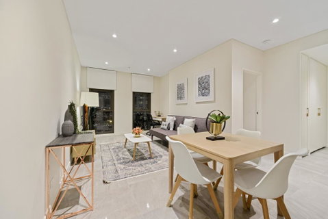 New 2 Beds Apt Mins Walking To Darling Harbour,QVB - Australia Accommodation 1