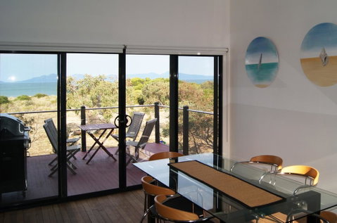 Nine Mile Escape - Australia Accommodation 0