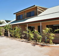 Ningaloo Breeze Villa 7 - 3 Bedroom Fully Self-Contained Holiday Accommodation - Australia Accommodation