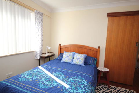 NORTH HAVEN SEA BREEZE - 9 David Campbell St , North Haven - Australia Accommodation 1