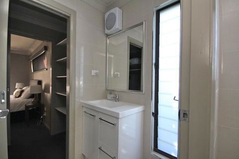 NORTHERN HAVEN-3/16 David Campbell St NH - Australia Accommodation 3