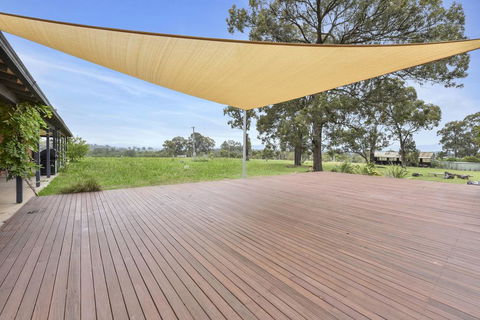 Nulkaba Escape, Super Central, Walk To Zoo, Short Drive To Potters + Wineries - Australia Accommodation 2