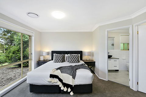 Nulkaba House  -  Sleeping In Style - Australia Accommodation 2