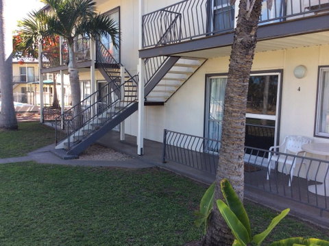 Ocean Breeze Units - Australia Accommodation 2