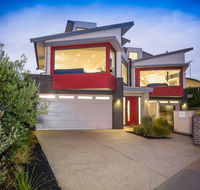Ocean View Luxury Beachfront - Australia Accommodation