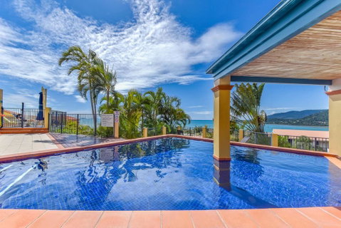Ocean Views Galore - Airlie Beach - Australia Accommodation 1