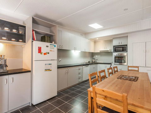 OCEANS 12 - ANGLESEA - Australia Accommodation 3