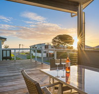 Oceans Eight - Australia Accommodation