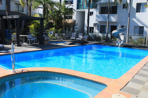 Oceanside Hawks Nest - Australia Accommodation 0