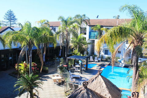 Oceanside Hawks Nest - Australia Accommodation 1