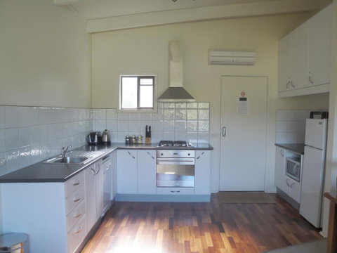 Off Mountain Accommodation - Australia Accommodation 1