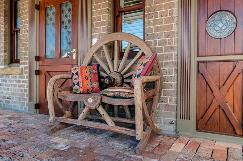 Old Bank Boutique Hotel - Australia Accommodation 2