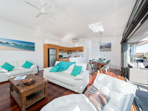 One Mile Cl, Townhouse 22, 26, The Deckhouse - Australia Accommodation 1