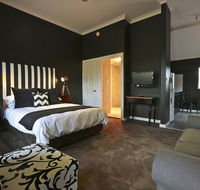 One Paddock Currency Creek Winery Villas - Australia Accommodation