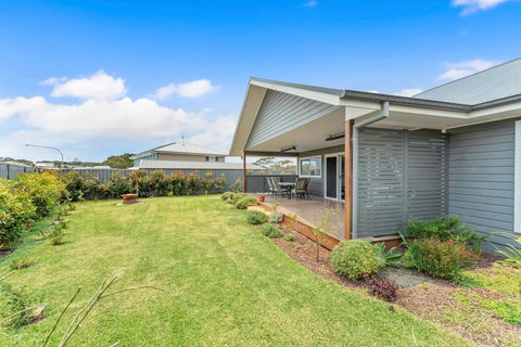 Ontario Way 1 Burrill Lake - Australia Accommodation 1