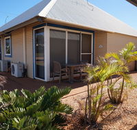 Osprey Holiday Village Unit 201-1 Bedroom - Wonderful 1 Bedroom Studio Apartment with a Pool in the Complex - Australia Accommodation