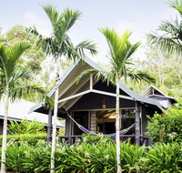 Palm Bungalows - Australia Accommodation