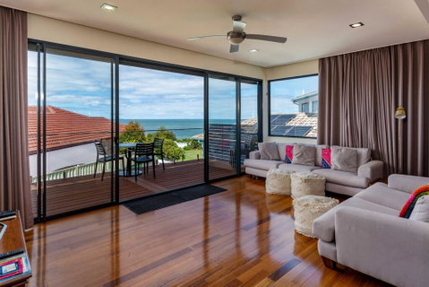 Panoramic Views From Private Roof Top Deck - Australia Accommodation 0