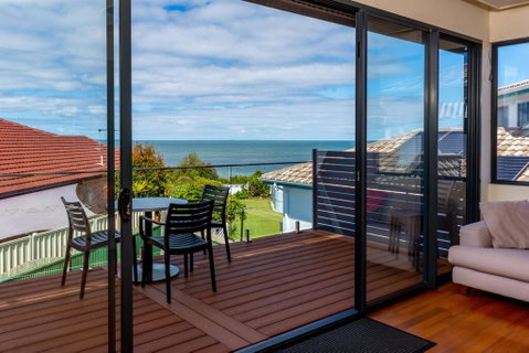 Panoramic Views From Private Roof Top Deck - Australia Accommodation 2
