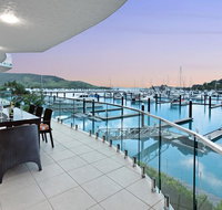 Pavillion 3 Absolute Waterfront 4 Bedroom 2 Lounge Room Plunge Pool  Golf Buggy - Australia Accommodation