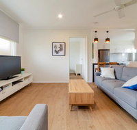 Peaceful 3 Bedroom Apartment in Ascot - Australia Accommodation