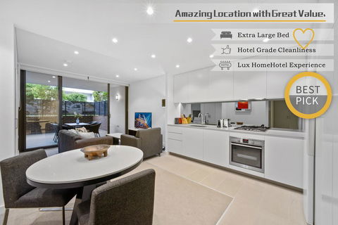 Peaceful, Water-side Retreat With Huge Courtyard. - Australia Accommodation 1