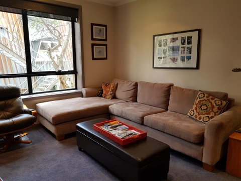 Peak 105 - Australia Accommodation 1