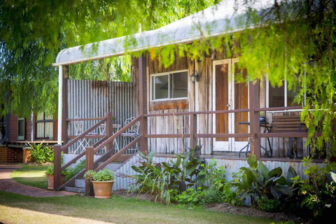 Peppercorn Cabin - Australia Accommodation 1