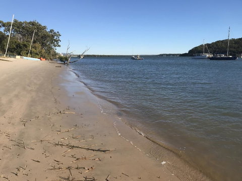 Pet Friendly Waterfront Holiday House On Peacefull Island With Bikes And Kayaks - Australia Accommodation 0