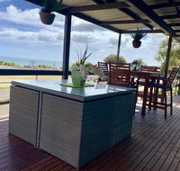 Pine View Holiday Rental - Australia Accommodation