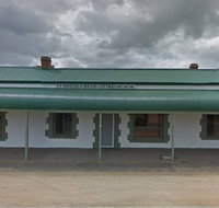 Port Wakefield Cottages - Australia Accommodation