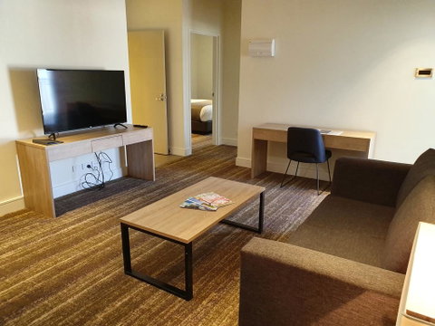 Porter's Plainland Hotel - Australia Accommodation 1
