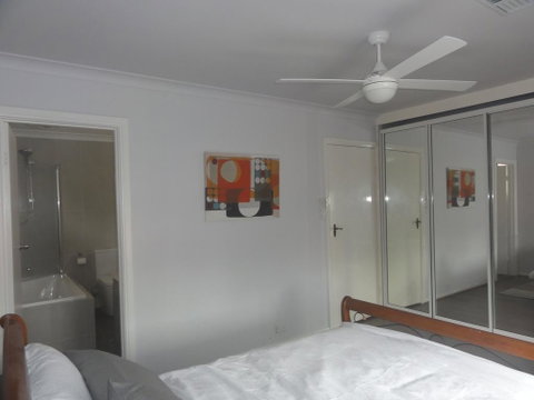 Prime Location & Spacious - Australia Accommodation 1