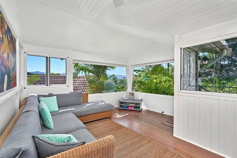 Quaint Cottage In The Edge - Australia Accommodation 3