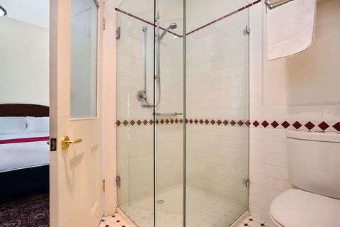 Quality Hotel Bentinck - Australia Accommodation 2