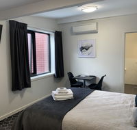 Queens Arms Hotel - Australia Accommodation
