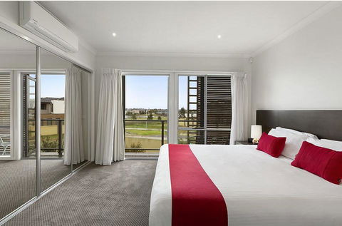 Quest Sanctuary Lakes - Australia Accommodation 2