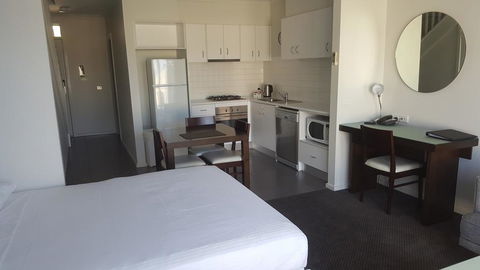 Quest Sanctuary Lakes - Australia Accommodation 3